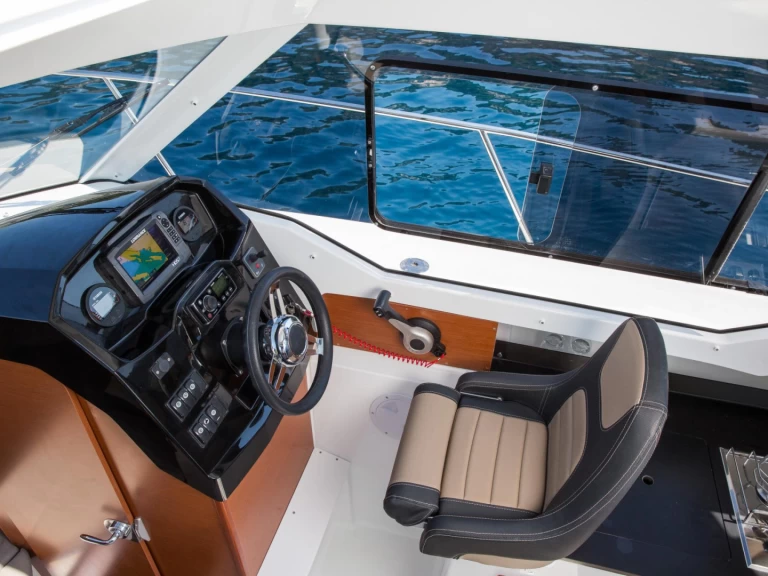 Alquiler Lancha Jeanneau con o sin  título de navegación