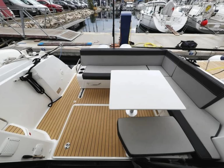 Alquiler de embarcaciones Jeanneau Merry Fisher 895 enBiograd na Moru en Samboat