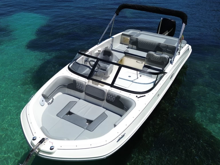 Alquiler de Bayliner VR6 OB en Ibiza (Ciudad)
