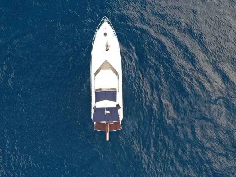 Alquiler de Sunkiss Arrow 50 en Riposto