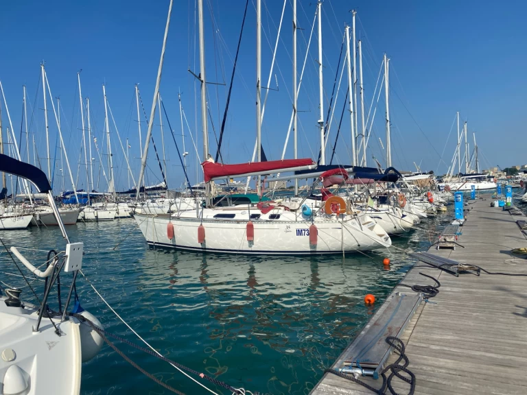 Dufour Dufour 35 Classic de alquiler a Bari
