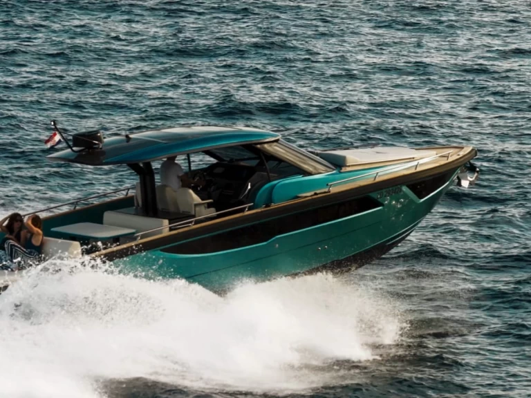 Alquiler Yate de lujo FORZA con o sin  título de navegación