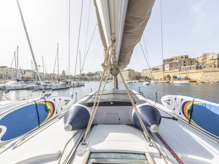 Alquiler de Velero, con o sin patrón Bénéteau Il-Kalkara