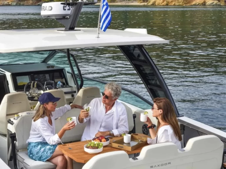 Alquiler de barcos Sithonia barato de Saxdor 270 GTO