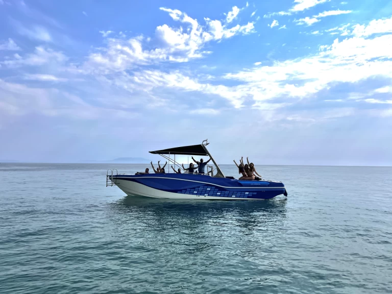 Mercan 32 excursion  de alquiler a Vráchos