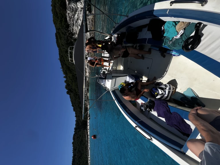 Alquiler de embarcaciones Mercan 32 excursion  enVráchos en Samboat