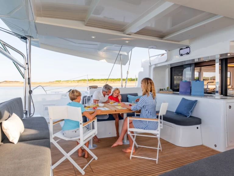 Alquiler de Catamarán, con o sin patrón Lagoon Playa Sardinera