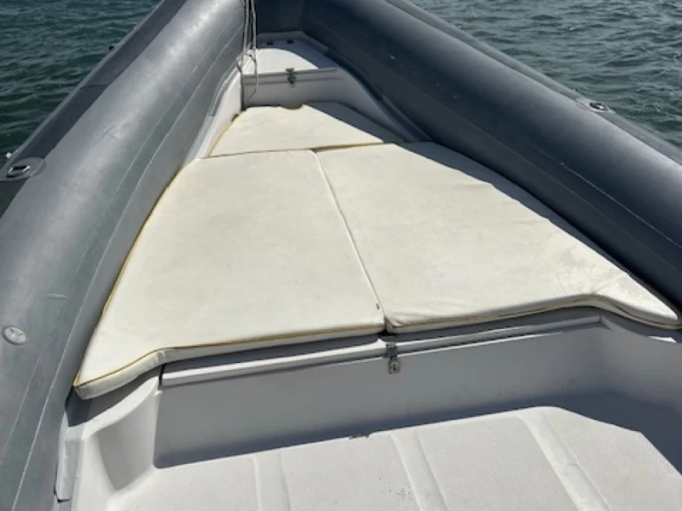 Alquiler de barcos Piraillan barato de Sacs S 750 Madras