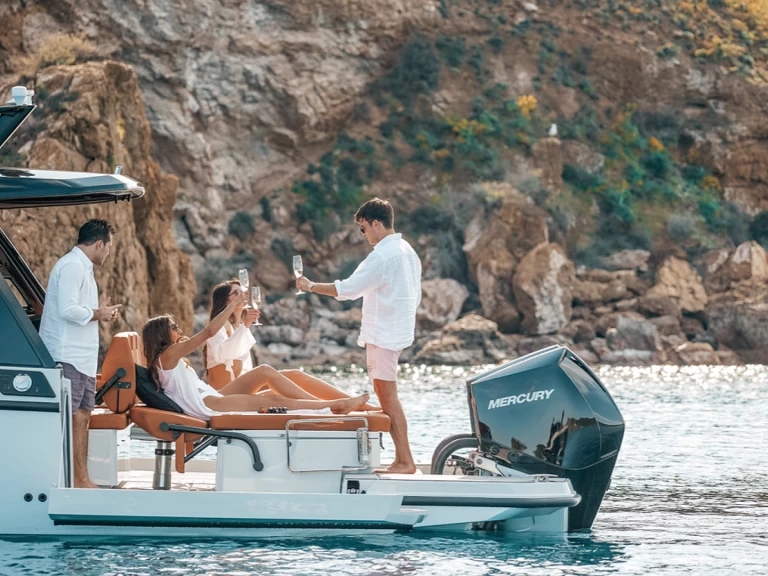 Alquiler de embarcaciones Saxdor Saxdor 320 GTO enCannes en Samboat