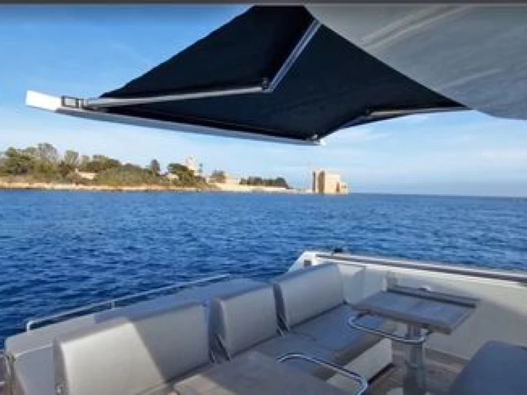 Alquiler de Lancha, con o sin patrón Fjord Cannigione