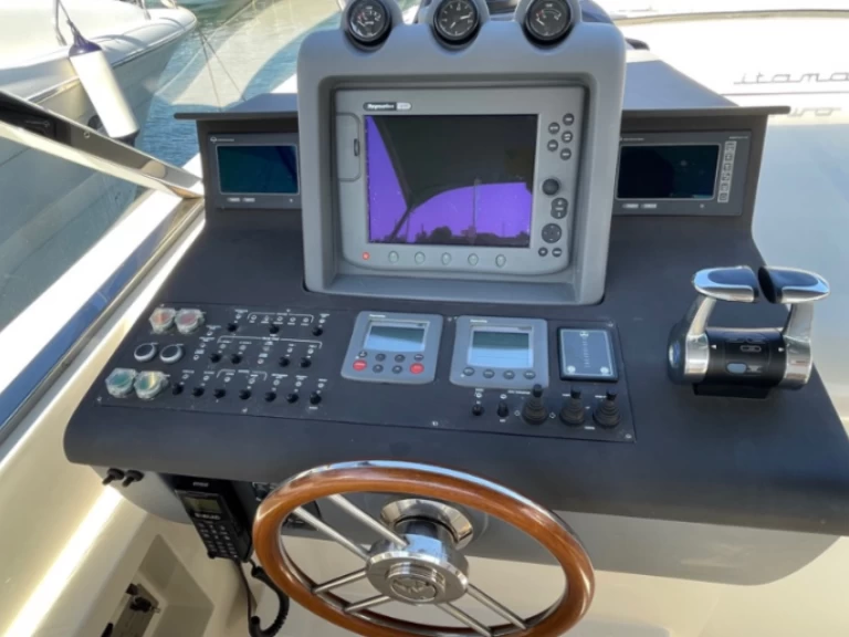 Alquiler Lancha Tornado con o sin  título de navegación