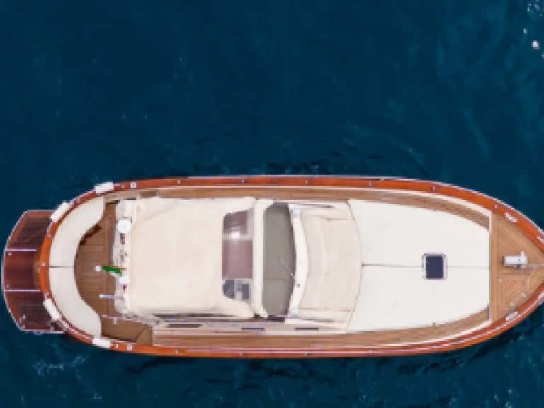 Alquiler de embarcaciones Apreamare Apreamare 11 enPositano en Samboat