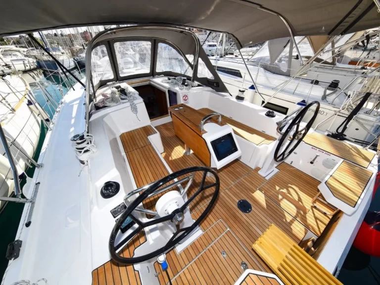 Alquiler de embarcaciones Bavaria Bavaria C38 enZadar en Samboat