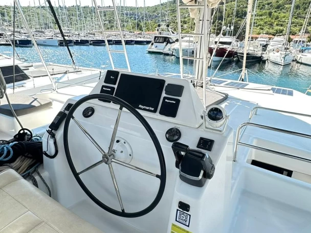 Alquiler de embarcaciones Dufour Dufour Catamarans 48 Sail enPrimošten en Samboat