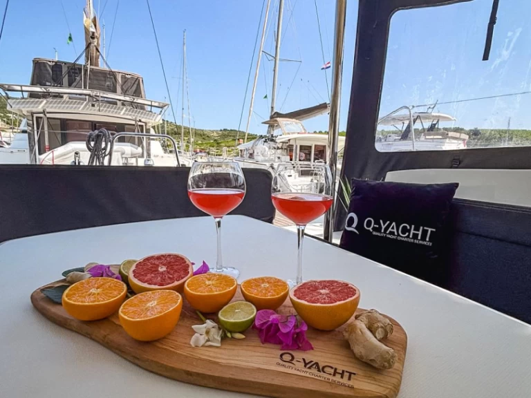 Alquiler de embarcaciones Lagoon Lagoon 450 F enPrimošten en Samboat