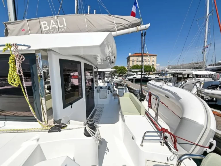 Alquiler de barcos Zadar barato de Bali Catsmart