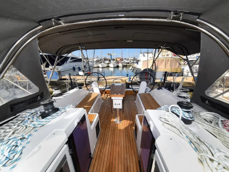 Alquiler de Velero, con o sin patrón Bavaria Zadar