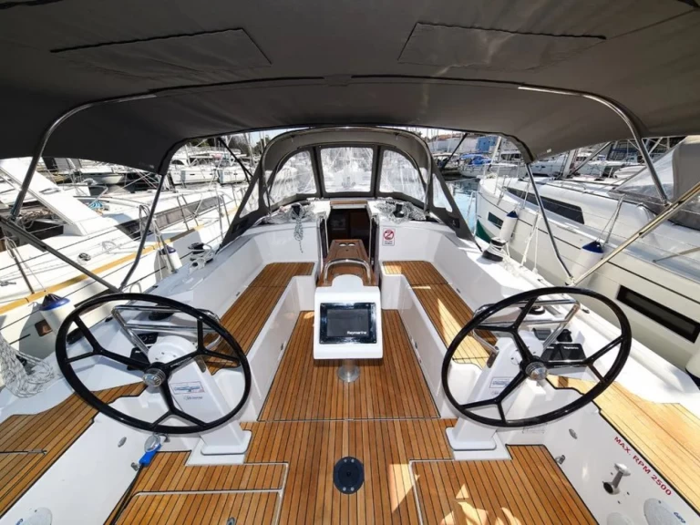 Alquiler Velero Bavaria con o sin  título de navegación