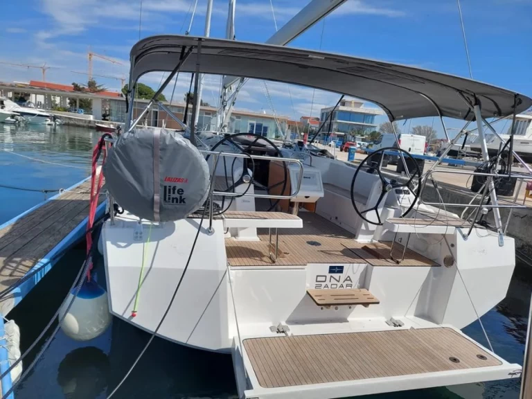 Alquiler Zadar - Bavaria Bavaria C42 en SamBoat