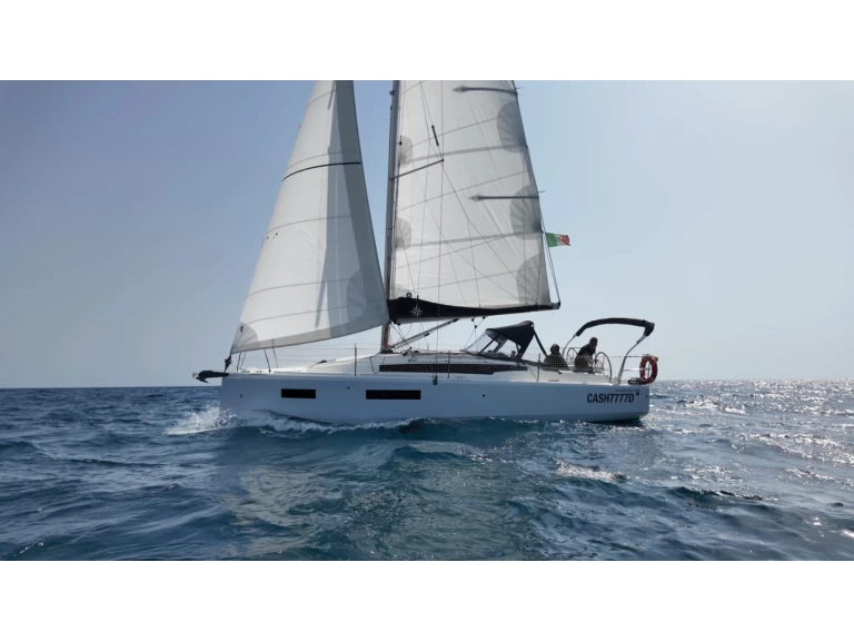 Alquiler de embarcaciones Jeanneau Sun Odyssey 350 enNettuno en Samboat