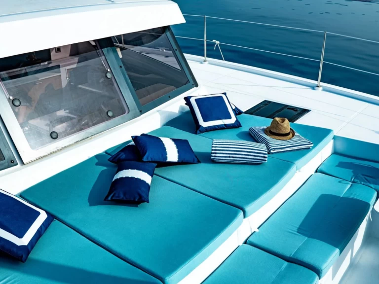 Alquiler de barcos Palermo barato de Bali Catspace Voile