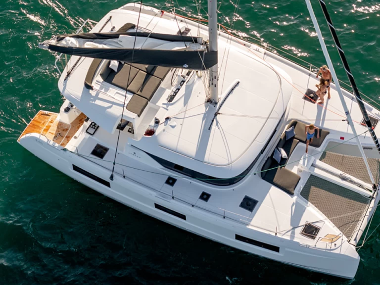 Alquiler Catamarán Lagoon con o sin  título de navegación