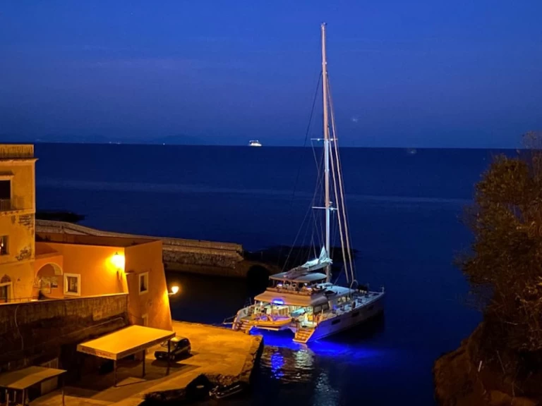 Alquiler de Catamarán, con o sin patrón Lagoon Cugnana Verde
