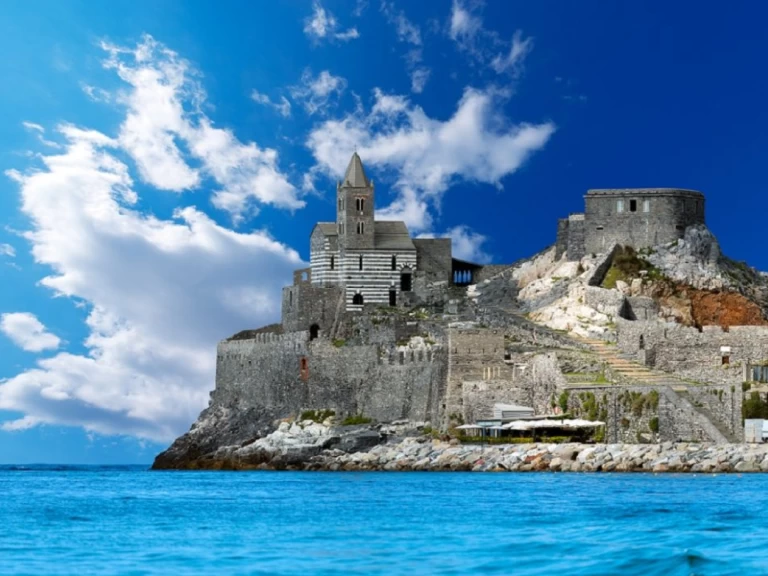 Alquiler Lancha Mimi con o sin  título de navegación