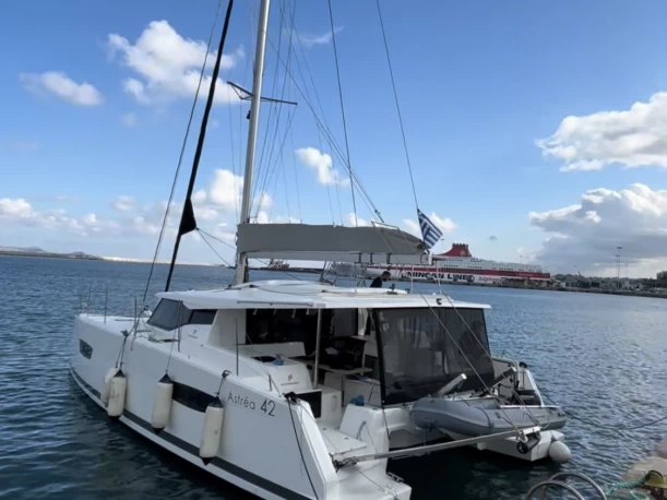 Catamarán para alquilar Heraclión al mejor precio