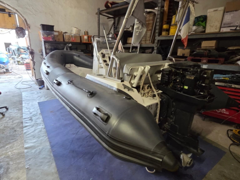 Alquiler Neumática Sacs con o sin  título de navegación