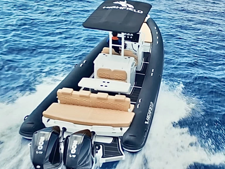 Highfield 900 sport de alquiler a Cannigione