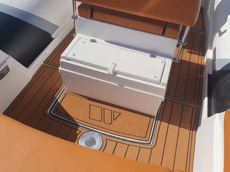 Tiger Tiger TL 650 de alquiler a Bormes-les-Mimosas