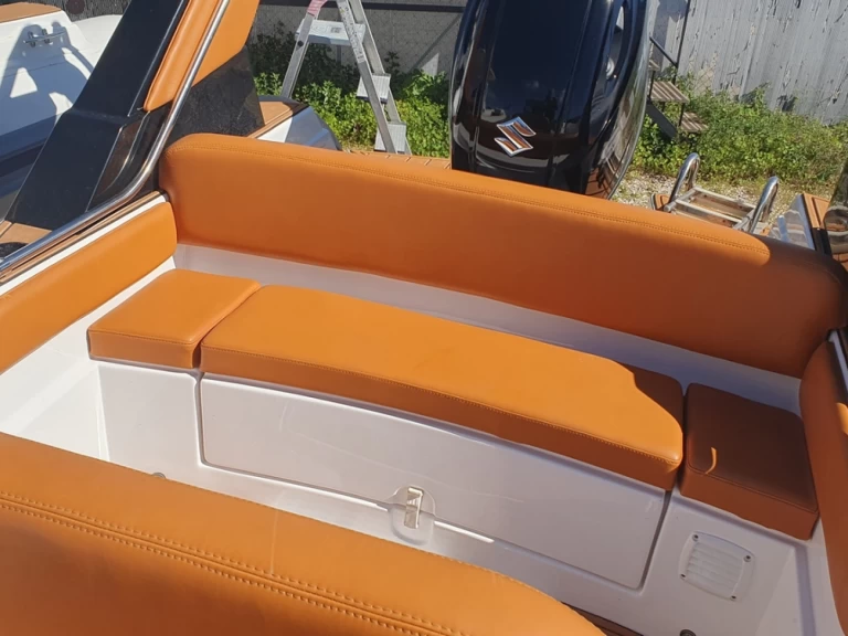 Alquiler de Tiger Tiger TL 650 en Bormes-les-Mimosas