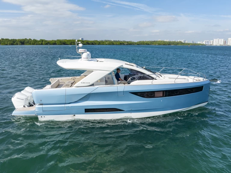 Alquiler de embarcaciones Jeanneau db 43 enMiami en Samboat