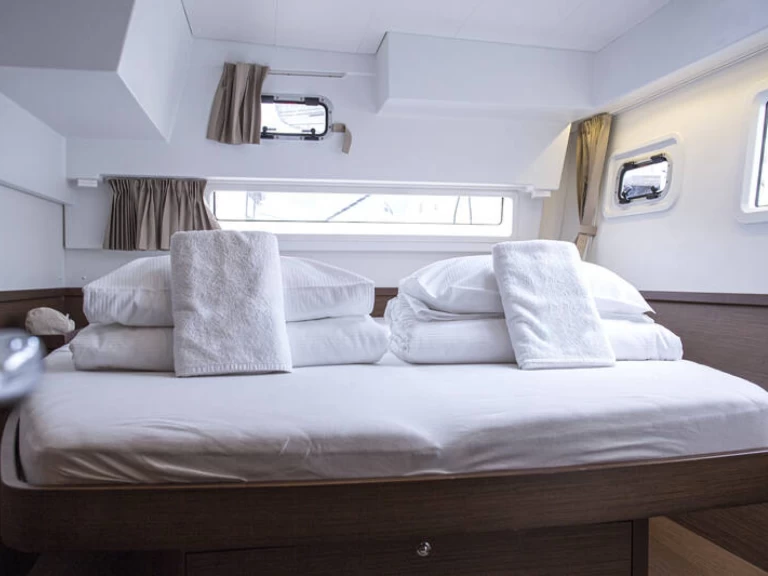 Alquiler de barcos Trogir barato de Lagoon 42