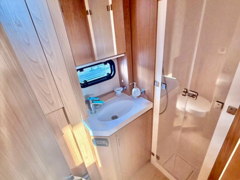 Alquiler de Catamarán, con o sin patrón Bali Primošten