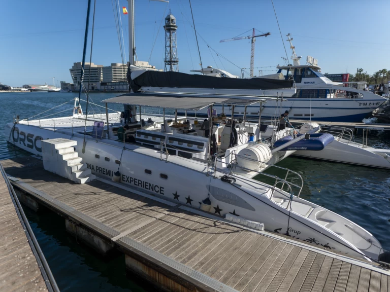 Catamarán para alquilar Barcelona al mejor precio