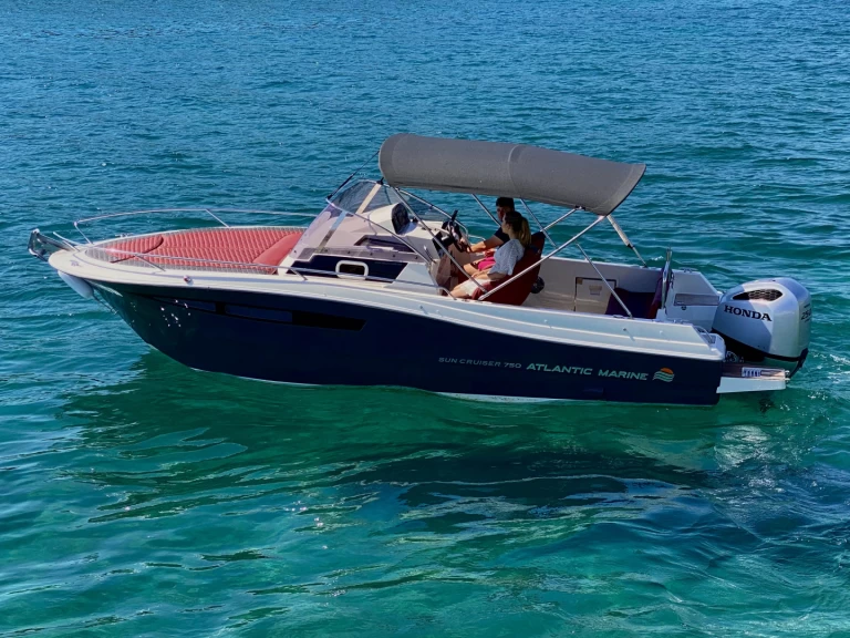 Lancha para alquilar Tribunj al mejor precio