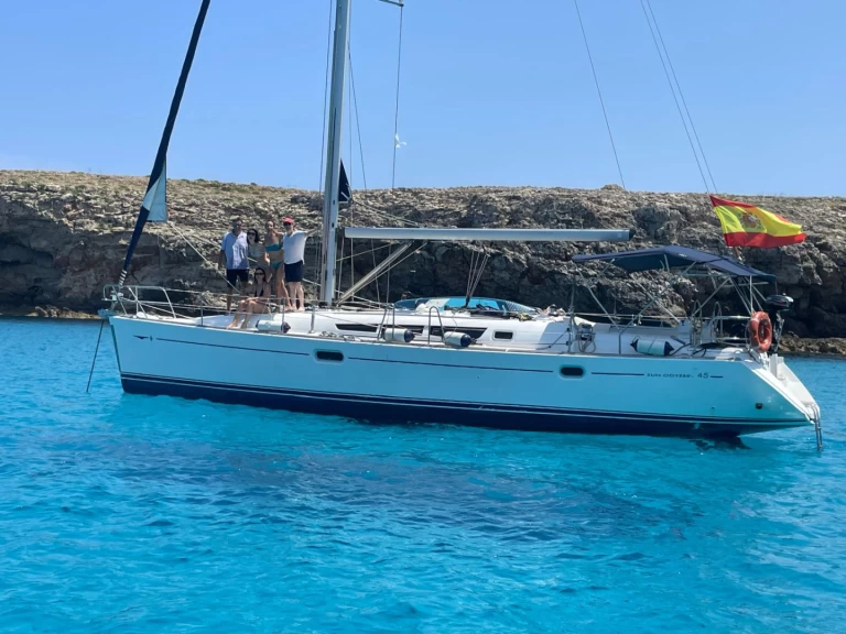 Velero para alquilar Marina deportiva de Menorca al mejor precio