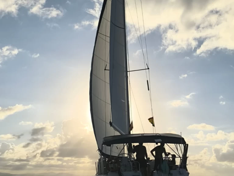 Alquiler de barcos Marina deportiva de Menorca barato de Sun Odyssey 45