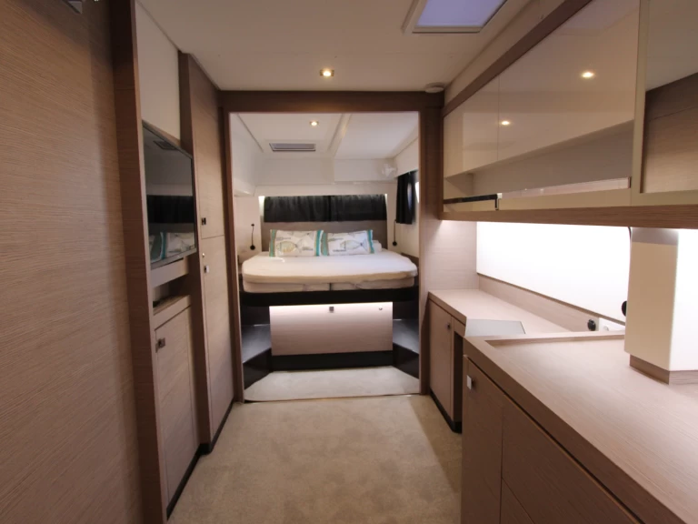 Alquiler de Catamarán, con o sin patrón Fountaine Pajot Olbia