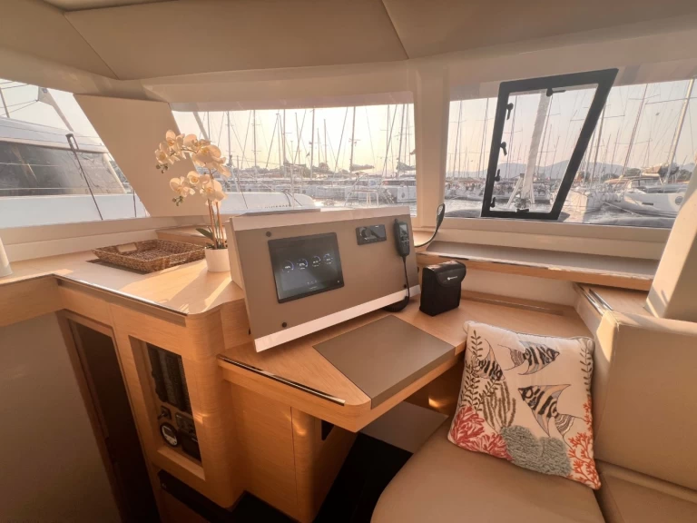 Catamarán para alquilar Olbia al mejor precio