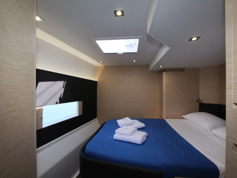 Alquiler de embarcaciones Dufour Dufour Catamarans 48 Sail enOlbia en Samboat