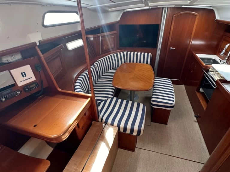 Velero para alquilar La Marina de Valencia al mejor precio