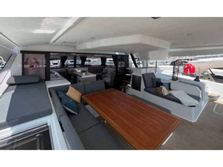 Alquiler de embarcaciones Fountaine Pajot Aura 51 enÁlimos en Samboat