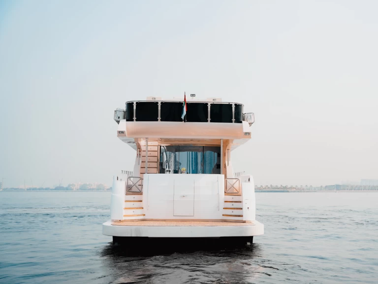 Alquiler de embarcaciones Sunseeker ICON enDubaï harbour en Samboat