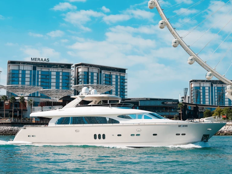 Sunseeker A3 de alquiler a Dubaï harbour