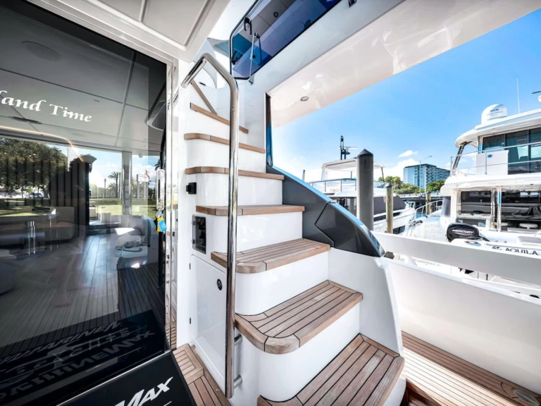 Alquiler de Azimut 78 Fly en Miami