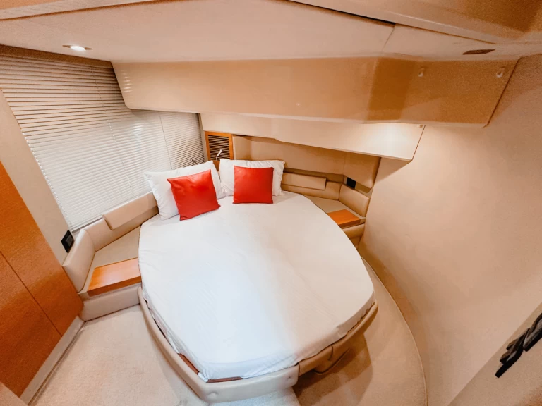 Alquiler de embarcaciones Gulf Craft - Majesty Yachts X33 enDubaï harbour en Samboat