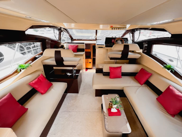 Alquiler de barcos Dubaï harbour barato de X7